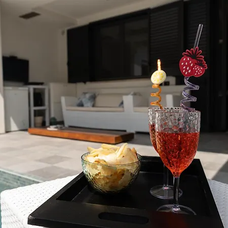 Gisa - Luxury With Private Pool Apartment *
